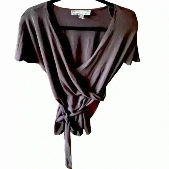 Josephine Chaus XL black surplice short sleeve wrap top. Attached belt . VGUC. - Picture 1 of 8